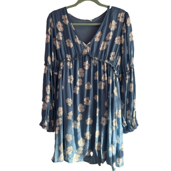 Peach Love California Dresses & Skirts - Peach Love California Blue Floral Long Sleeve Dress Size M Boutique